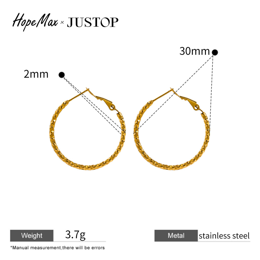 JUSTOP O-Ring Spiral Hoop Earrings - Detail Angle